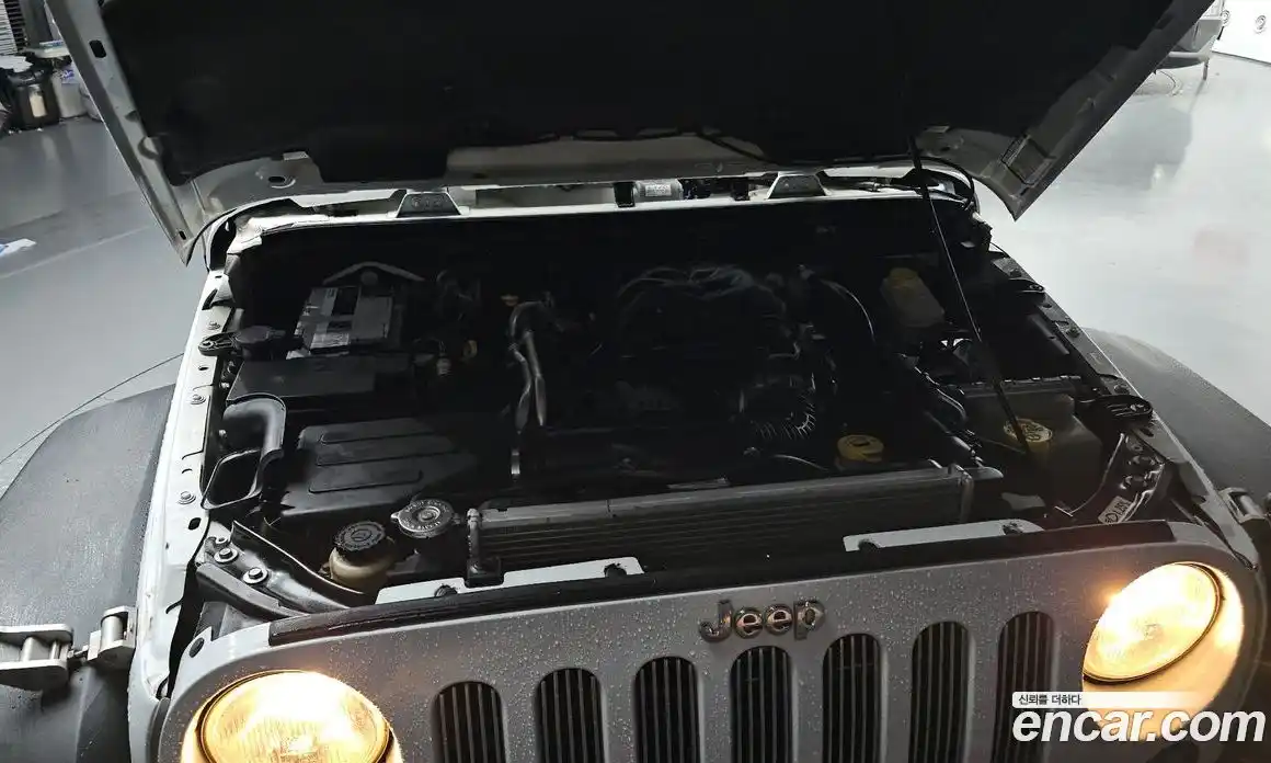 Jeep Wrangler 2015 3.6 Автомат в Москве № 169897, фото 11