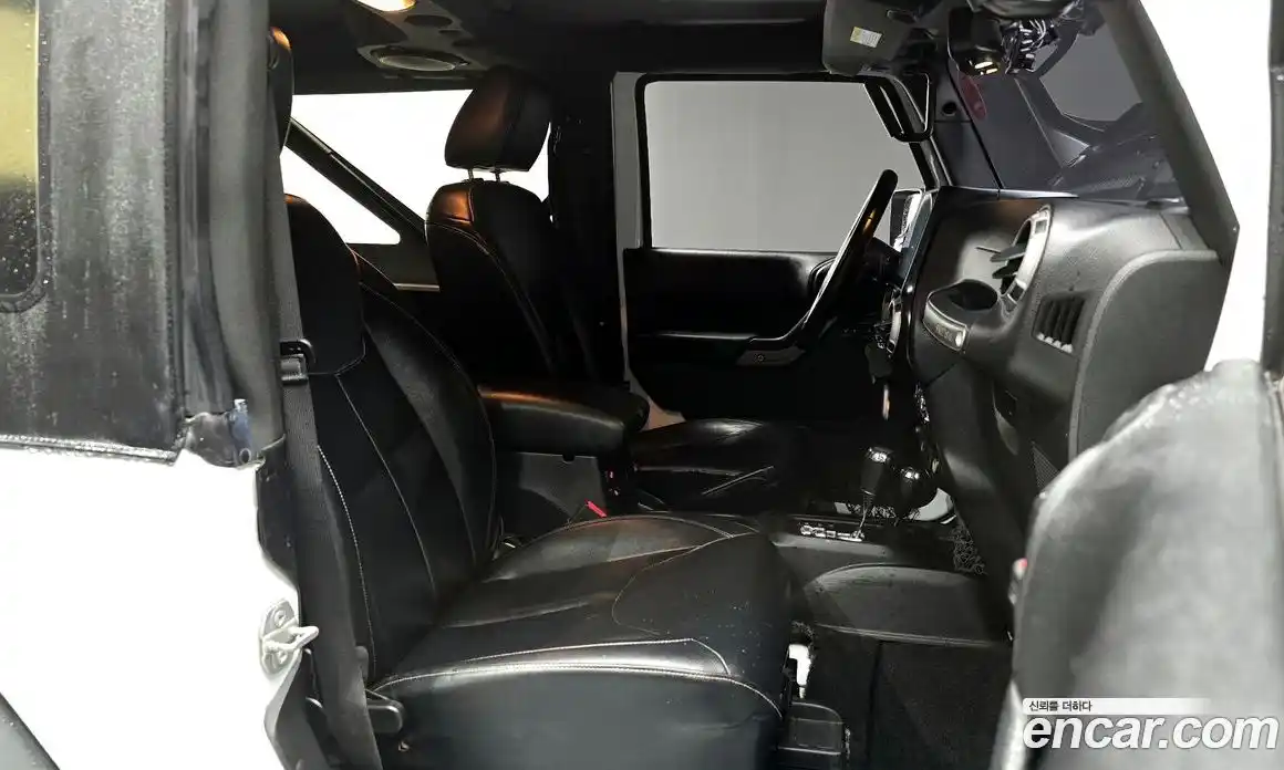 Jeep Wrangler 2015 3.6 Автомат в Москве № 169897, фото 14