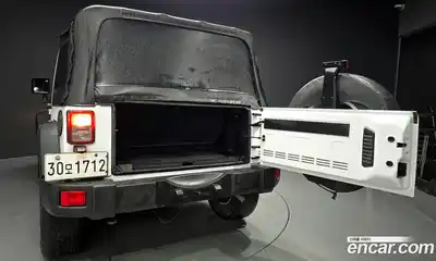 Jeep Wrangler 2015 3.6 Автомат в Москве № 169897, миниатюра 10