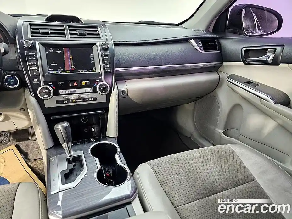 Toyota Camry 2013 2.5 Автомат в Москве № 170344, фото 11