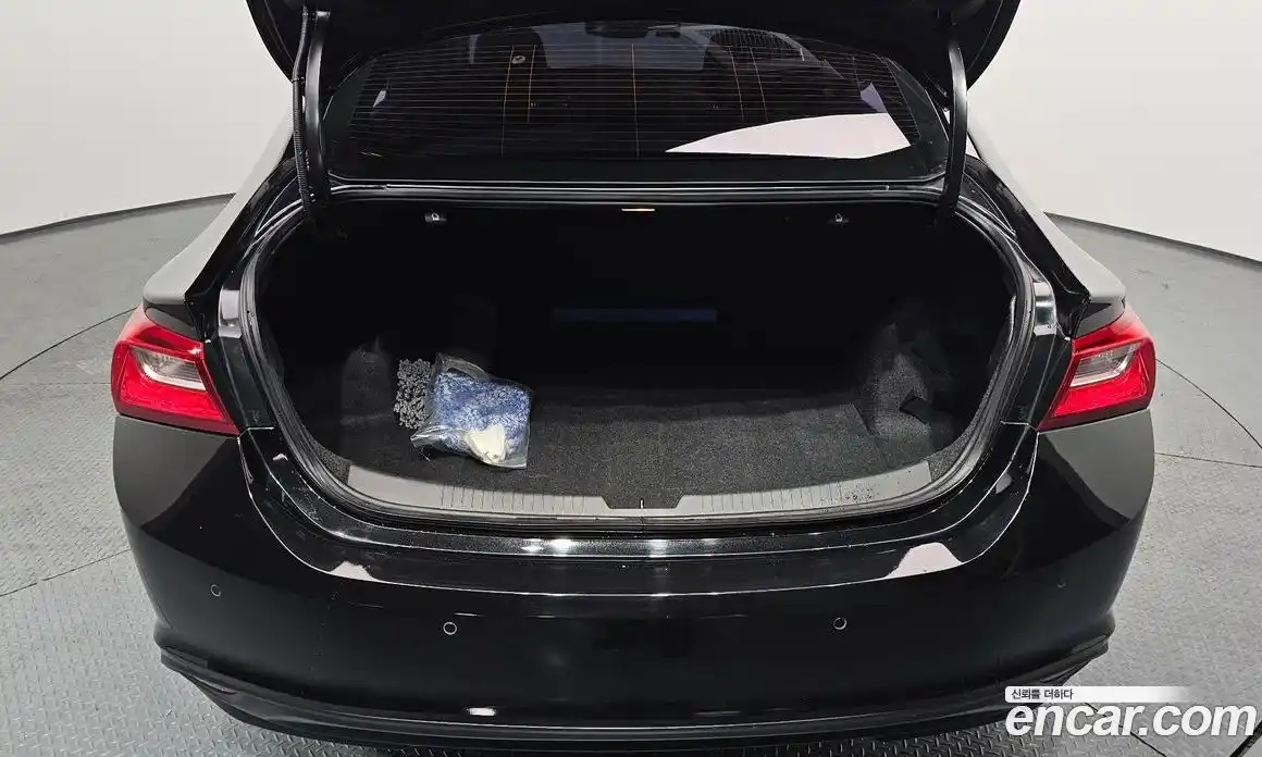 Chevrolet Malibu 2017 1.5 Автомат в Москве № 174175, фото 16