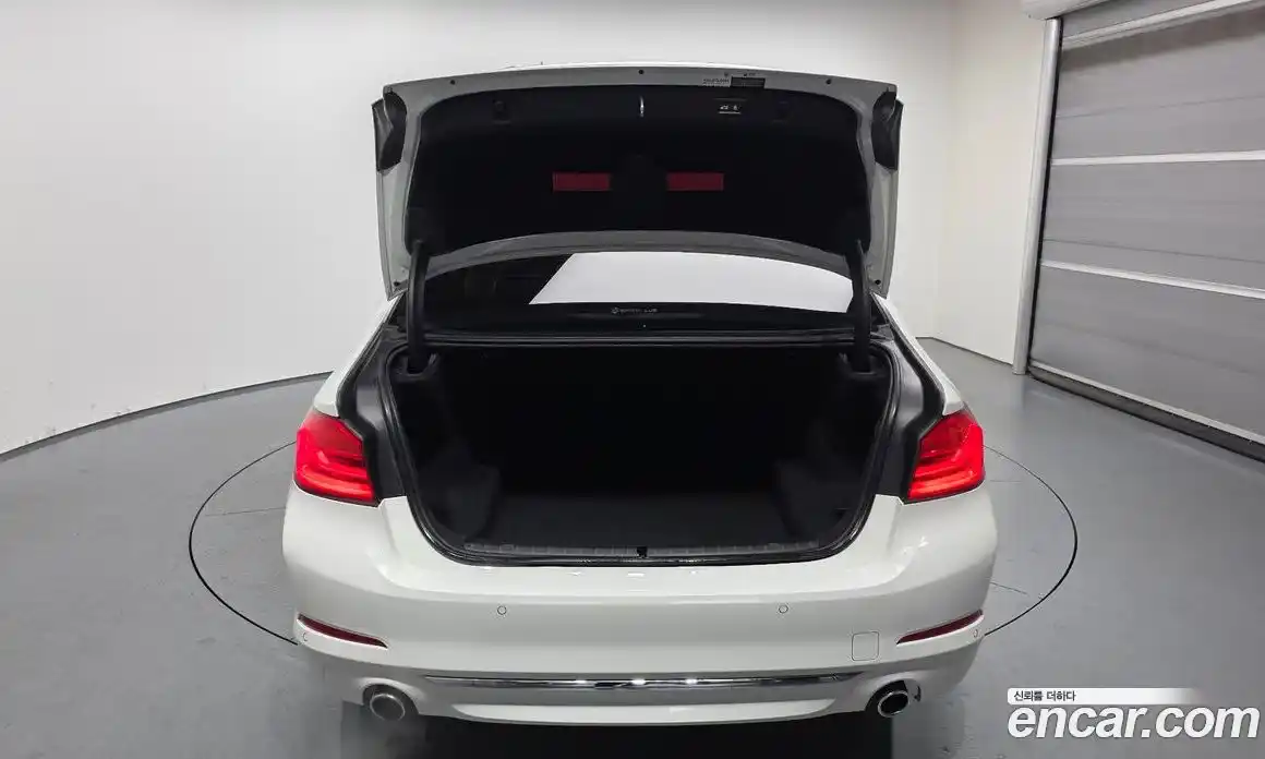 BMW 5-Series 2018 2.0 Автомат в Москве № 191528, фото 14