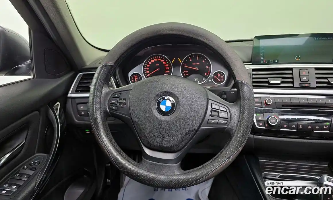 BMW 3-Series 2017 2.0 Автомат в Москве № 192578, фото 11