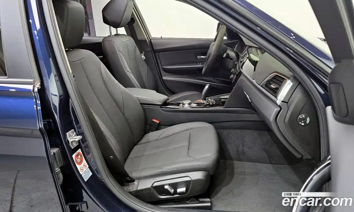 BMW 3-Series 2017 2.0 Автомат в Москве № 192578, фото 17