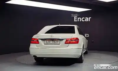 Mercedes-Benz E-Class 2010 1.8 Автомат в Москве № 194067, миниатюра 11