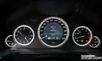 Mercedes-Benz E-Class 2010 1.8 Автомат в Москве № 194067, миниатюра 12