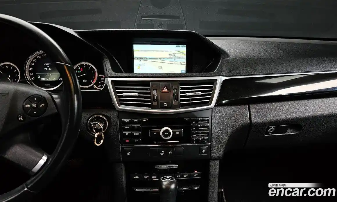 Mercedes-Benz E-Class 2010 1.8 Автомат в Москве № 194067, фото 13