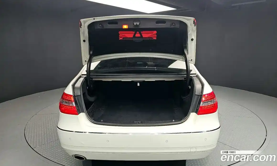 Mercedes-Benz E-Class 2010 1.8 Автомат в Москве № 194067, фото 15