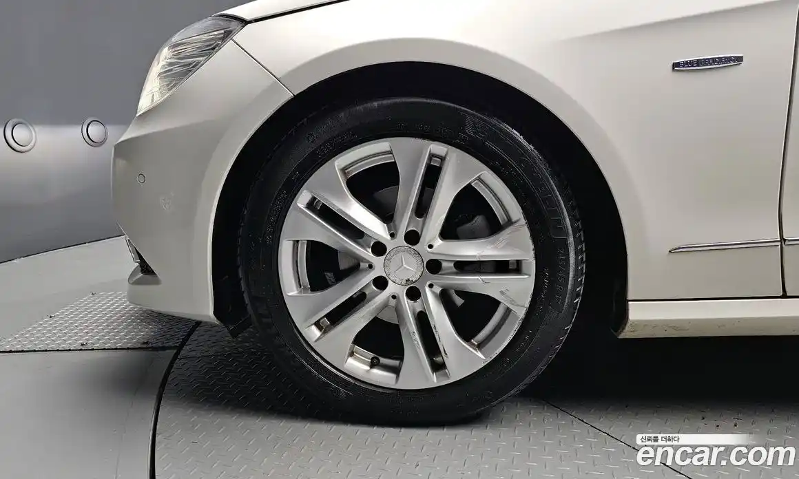 Mercedes-Benz E-Class 2010 1.8 Автомат в Москве № 194067, фото 18