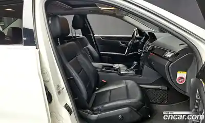 Mercedes-Benz E-Class 2010 1.8 Автомат в Москве № 194067, миниатюра 7