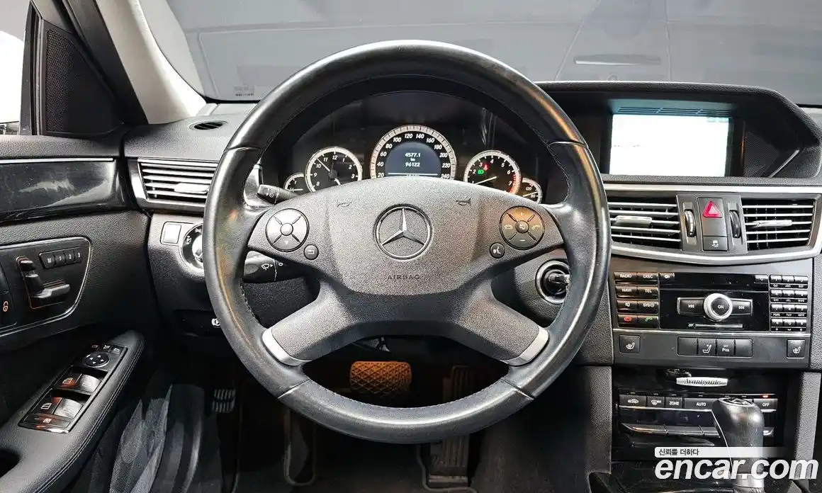 Mercedes-Benz E-Class 2010 1.8 Автомат в Москве № 194067, фото 9