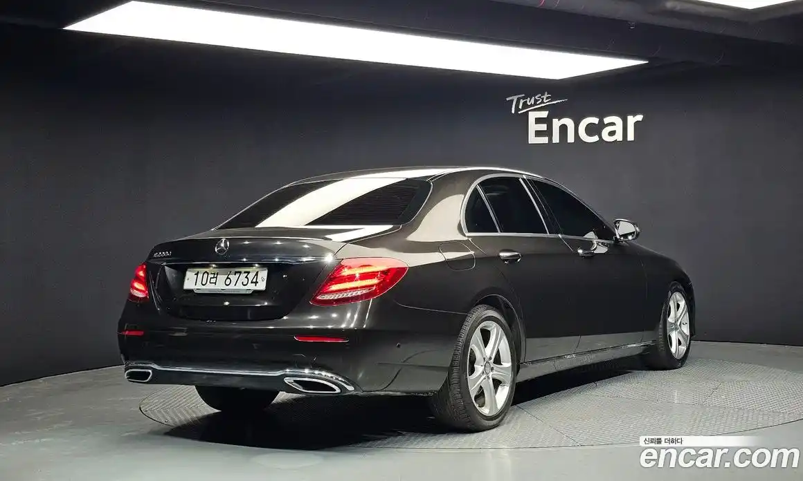 Mercedes-Benz E-Class 2017 1.9 Автомат в Москве № 194975, фото 13