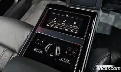 Audi A8 2023 3.0 Автомат в Москве № 196105, миниатюра 9