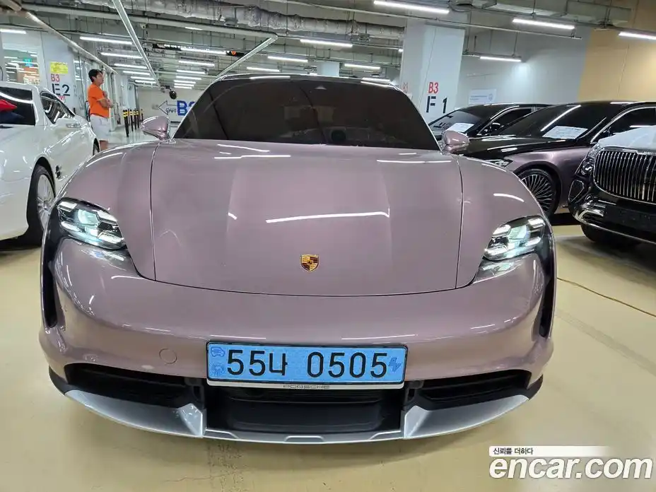 Porsche Taycan 2023 Автомат в Москве № 197778, фото 18