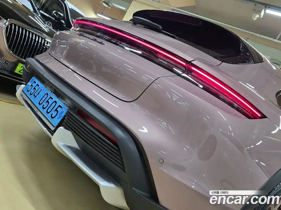 Porsche Taycan 2023 Автомат в Москве № 197778, фото 3