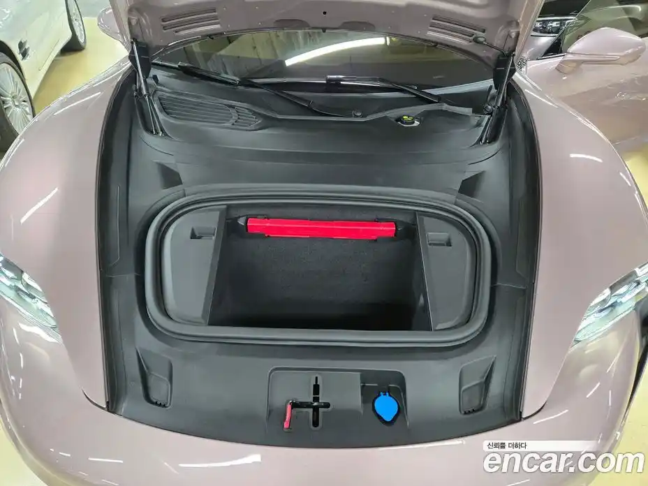 Porsche Taycan 2023 Автомат в Москве № 197778, фото 7