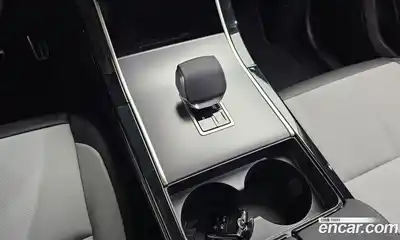 Land Rover Range-Rover Velar 2025 2.0 Автомат в Москве № 198064, миниатюра 12