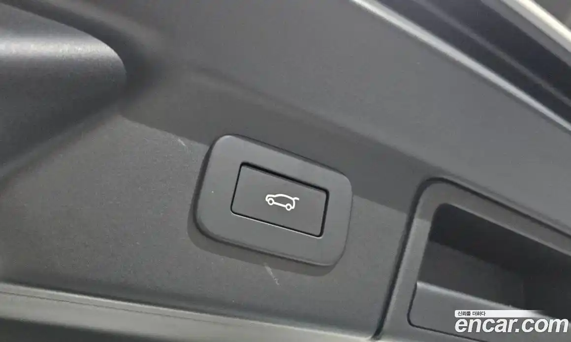 Land Rover Range-Rover Velar 2025 2.0 Автомат в Москве № 198064, фото 13