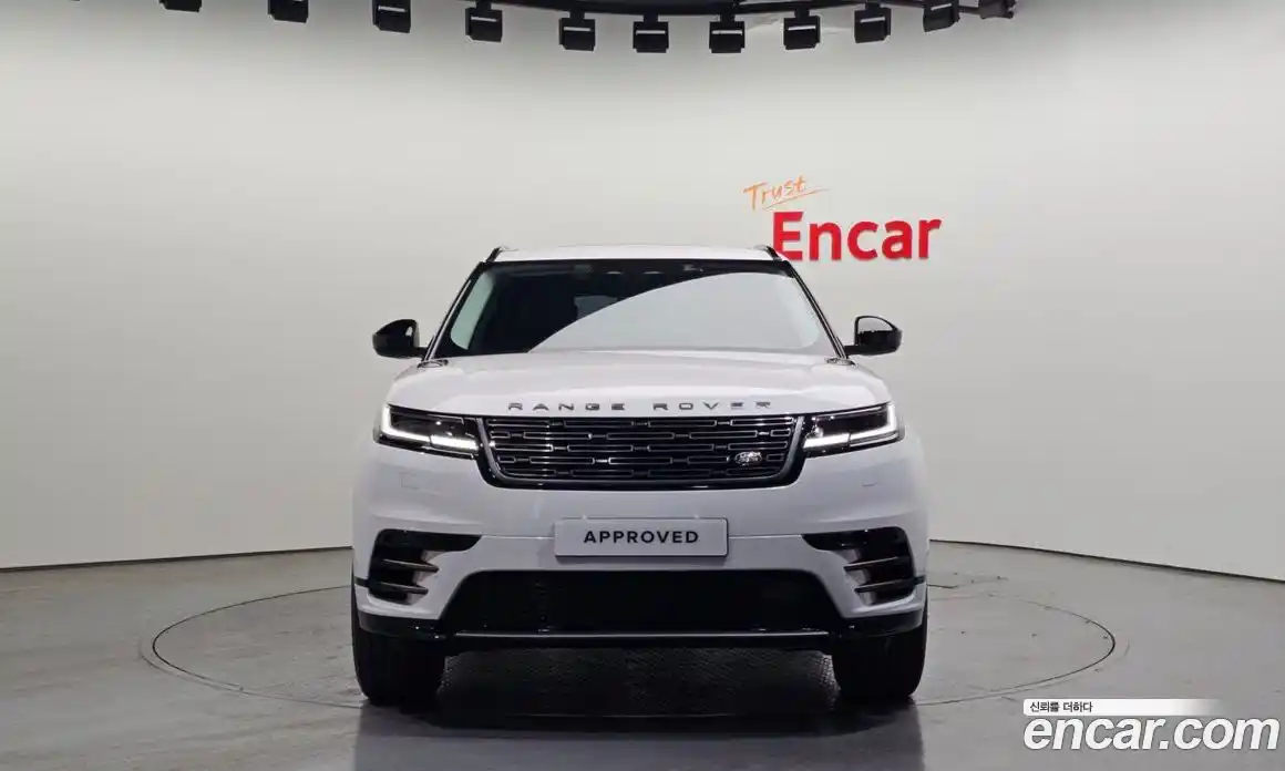 Land Rover Range-Rover Velar 2025 2.0 Автомат в Москве № 198064, фото 19