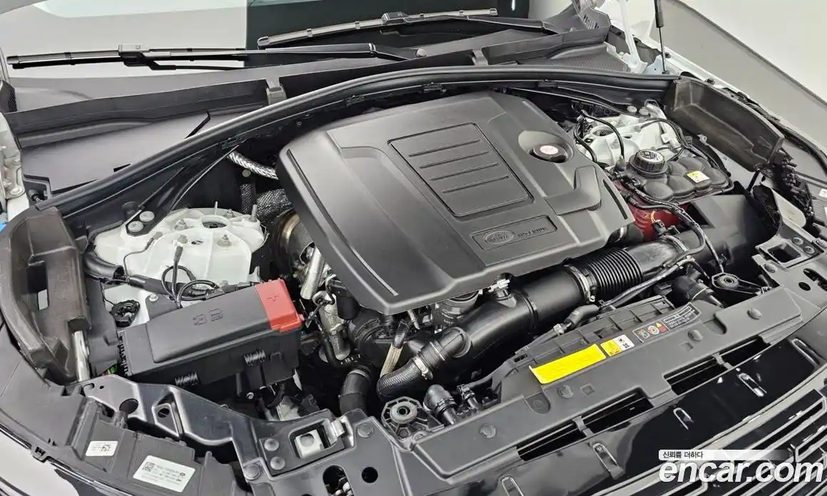 Land Rover Range-Rover Velar 2025 2.0 Автомат в Москве № 198064, фото 20