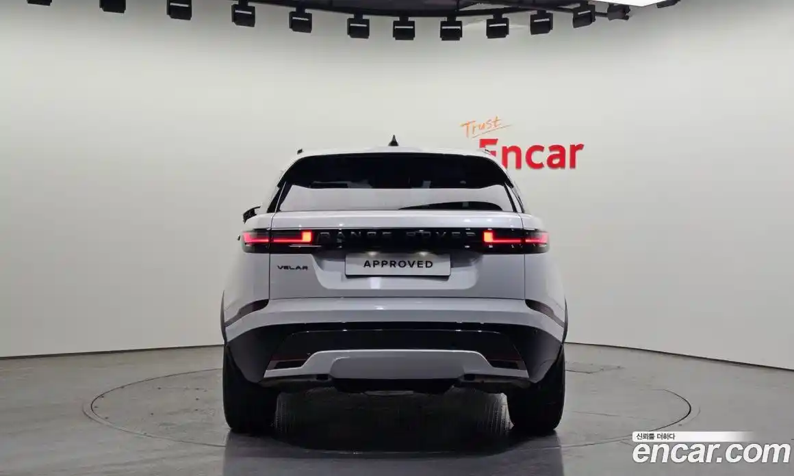 Land Rover Range-Rover Velar 2025 2.0 Автомат в Москве № 198064, фото 5