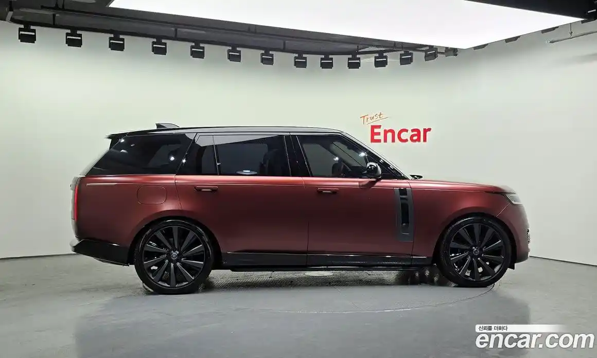 Land Rover Range-Rover 2024 4.4 Автомат в Москве № 198097, фото 18