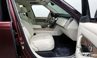 Land Rover Range-Rover 2024 4.4 Автомат в Москве № 198097, миниатюра 6