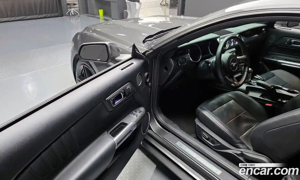 Ford Mustang 2017 2.3 Автомат в Москве № 199800, фото 13