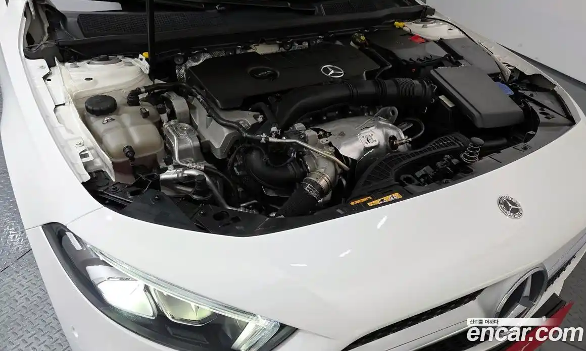 Mercedes-Benz A-Class 2022 2.0 Автомат в Москве № 203952, фото 11