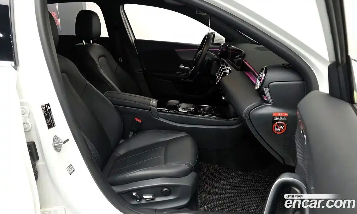 Mercedes-Benz A-Class 2022 2.0 Автомат в Москве № 203952, фото 16