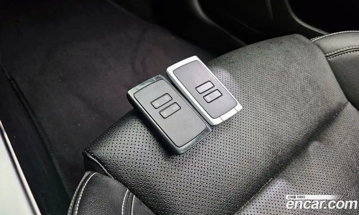 Renault SM6 2024 2.0 Автомат в Москве № 208395, фото 12