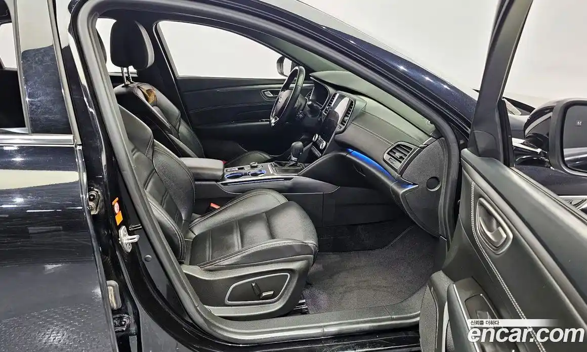 Renault SM6 2024 2.0 Автомат в Москве № 208395, фото 3