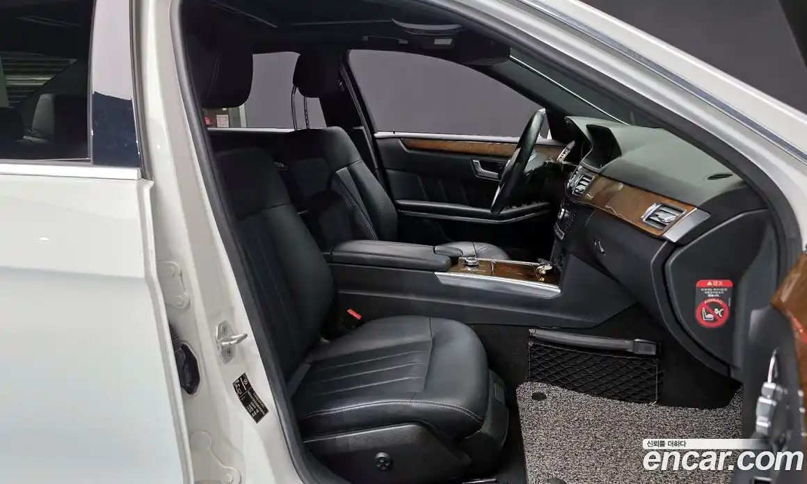 Mercedes-Benz E-Class 2016 3.5 Автомат в Москве № 212070, фото 15