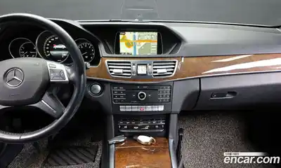 Mercedes-Benz E-Class 2016 3.5 Автомат в Москве № 212070, миниатюра 3