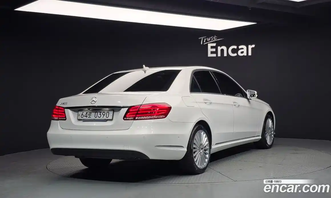 Mercedes-Benz E-Class 2016 3.5 Автомат в Москве № 212070, фото 6