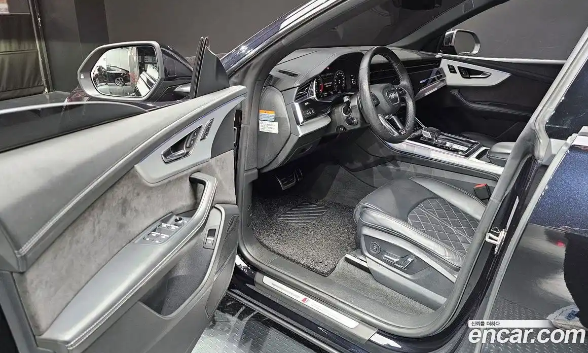 Audi Q8 2021 3.0 Автомат в Москве № 212618, фото 20