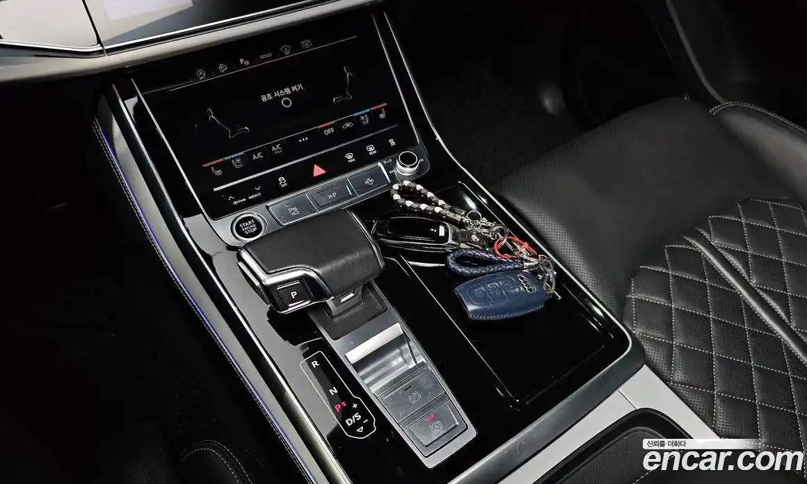 Audi Q8 2021 3.0 Автомат в Москве № 212618, фото 4