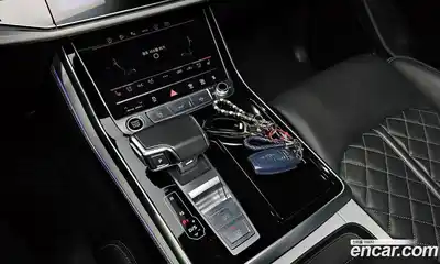 Audi Q8 2021 3.0 Автомат в Москве № 212618, миниатюра 4