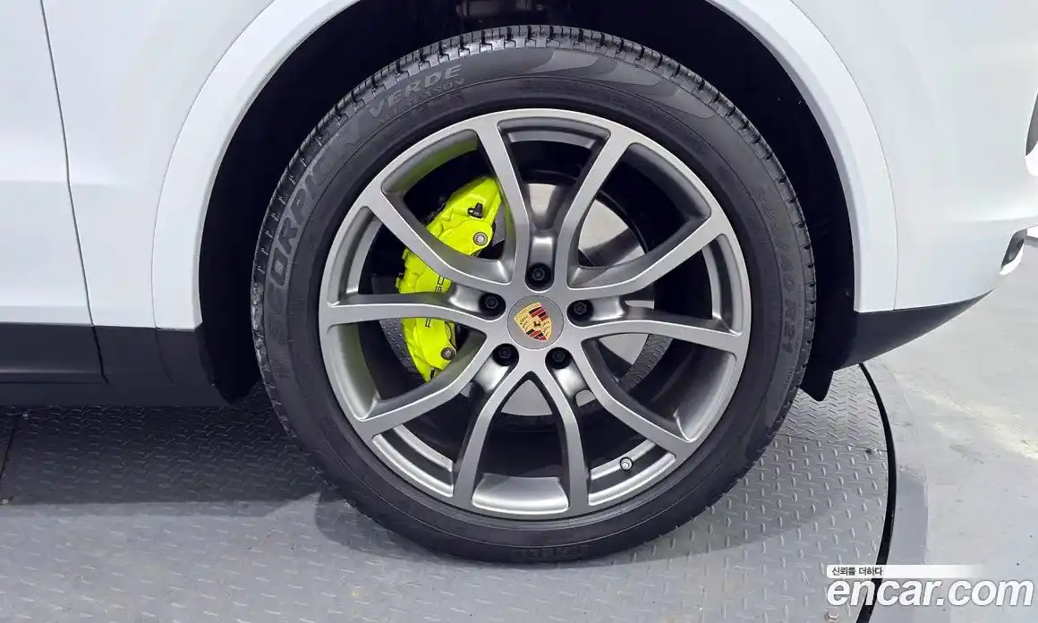 Porsche Cayenne 2023 3.0 Автомат в Москве № 213012, фото 14