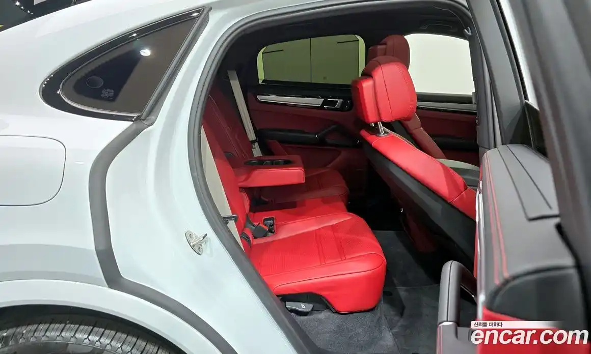 Porsche Cayenne 2023 3.0 Автомат в Москве № 213012, фото 18