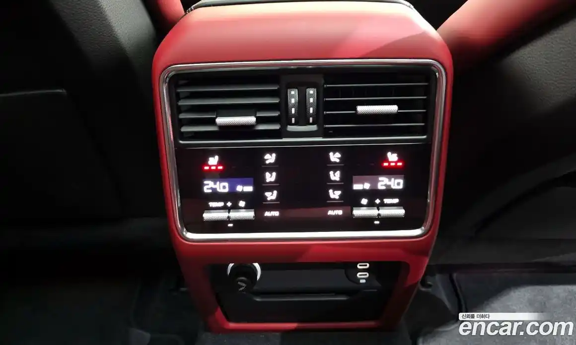 Porsche Cayenne 2023 3.0 Автомат в Москве № 213012, фото 8