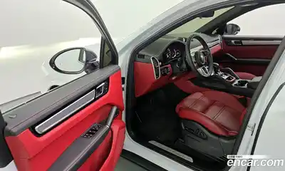 Porsche Cayenne 2023 3.0 Автомат в Москве № 213012, миниатюра 9