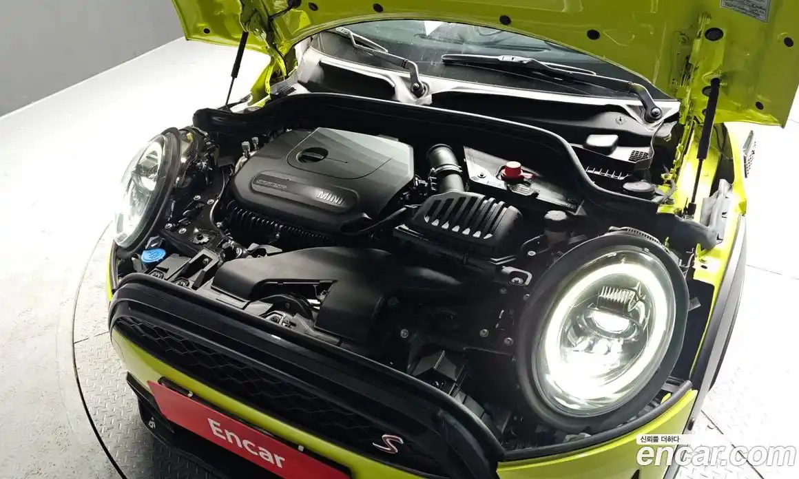 Mini Cooper Convertible 2024 2.0 Автомат в Москве № 214058, фото 13