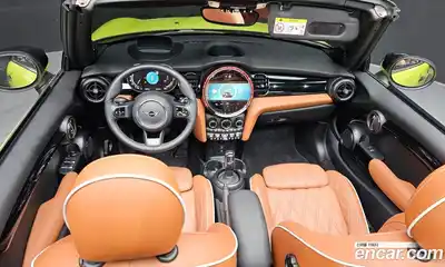 Mini Cooper Convertible 2024 2.0 Автомат в Москве № 214058, миниатюра 4