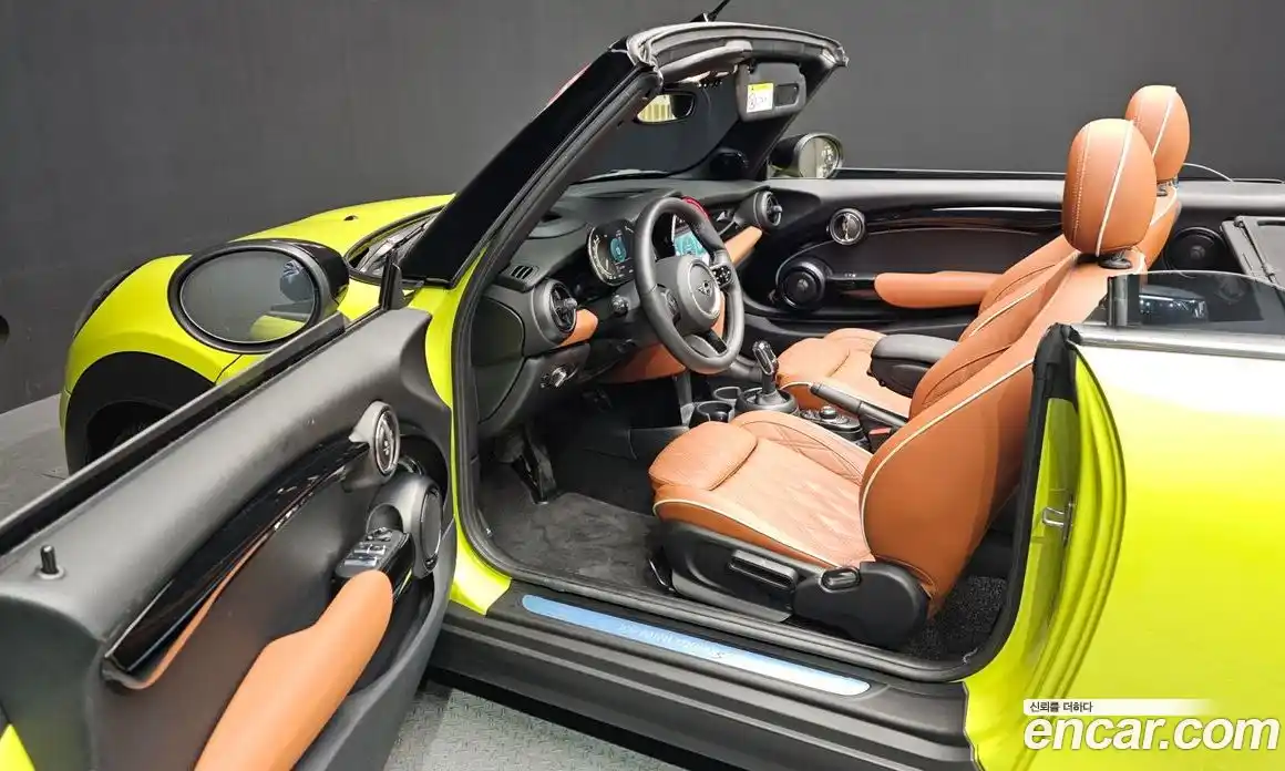 Mini Cooper Convertible 2024 2.0 Автомат в Москве № 214058, фото 5