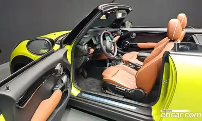 Mini Cooper Convertible 2024 2.0 Автомат в Москве № 214058, миниатюра 5