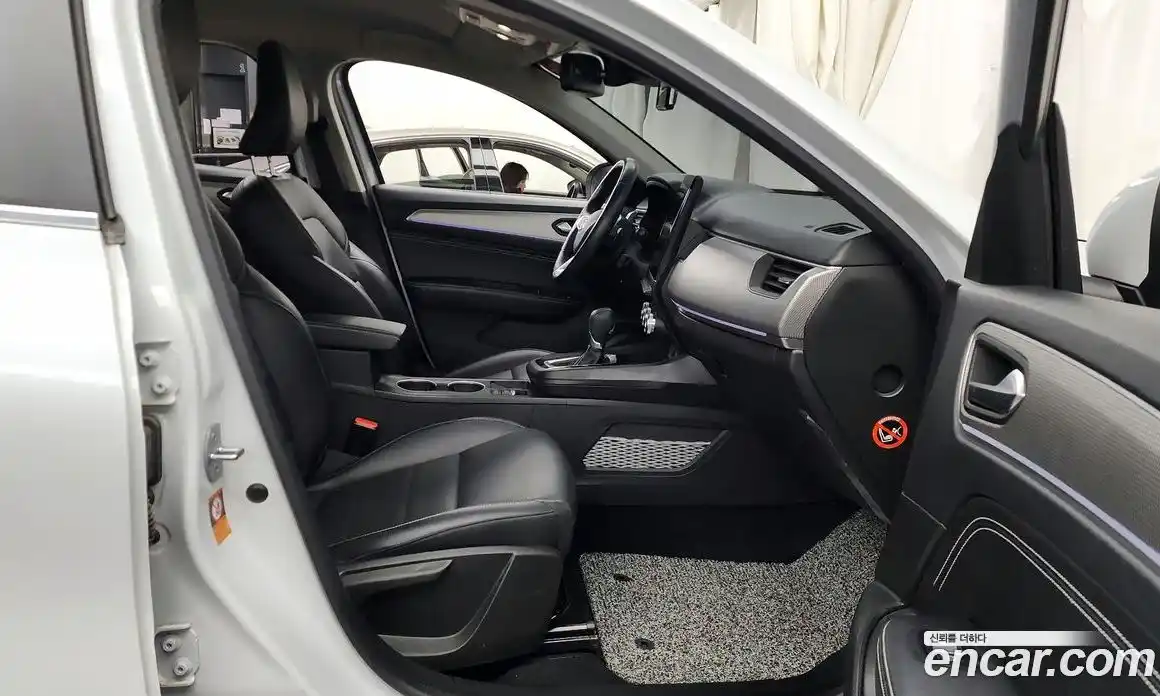 Renault XM3 2023 1.3 Автомат в Москве № 221880, фото 17