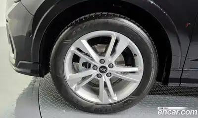 Audi Q3 2023 2.0 Автомат в Москве № 227949, миниатюра 5