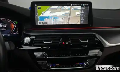 BMW 5-Series 2023 2.0 Автомат в Москве № 228945, миниатюра 2