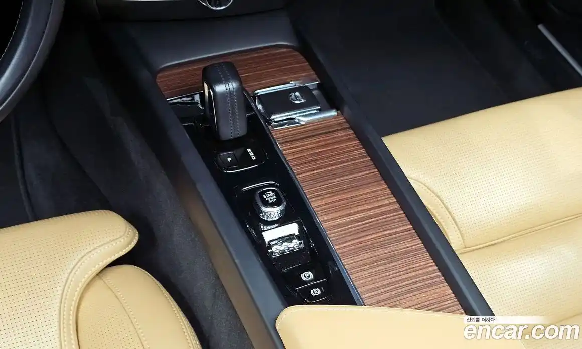 Volvo V60 2021 2.0 Автомат в Москве № 230511, фото 1